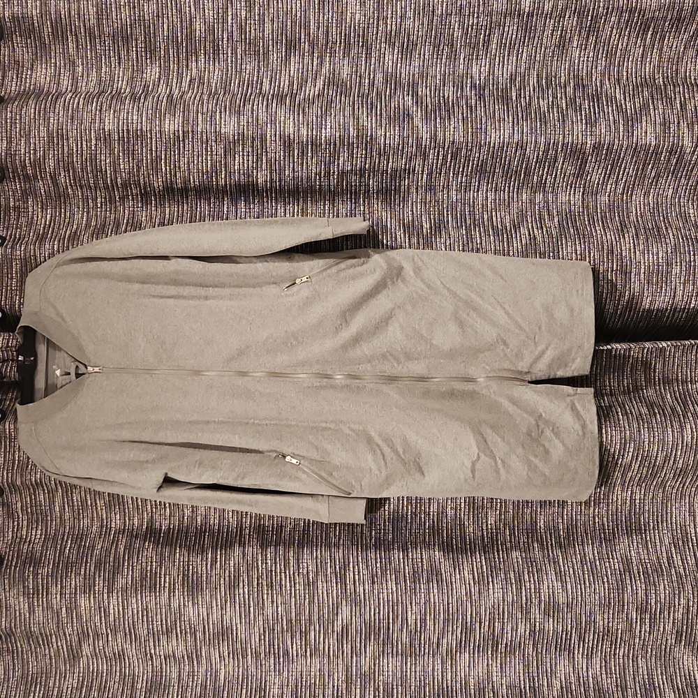 NEW NewYork and Company Jogger and Duster set Sz M